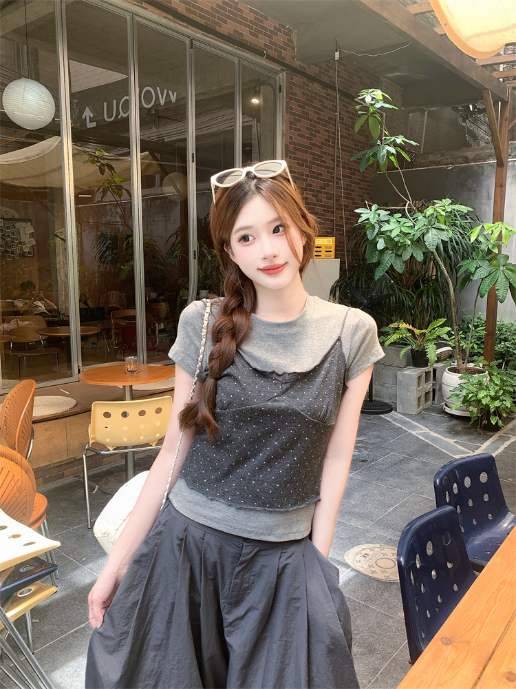 Korean Style Gray Polka Dot Cami Short Sleeve T-Shirt and Bubble Skirt Three-Piece Set - Image 3