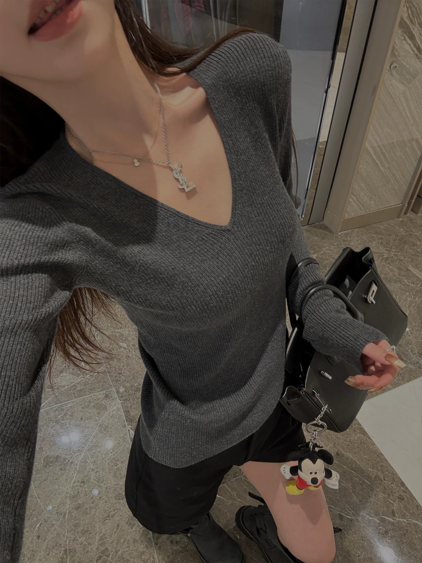 Women's Solid V-Neck Knit Sweater Slim Fit Long Sleeve Base Layer - Image 2