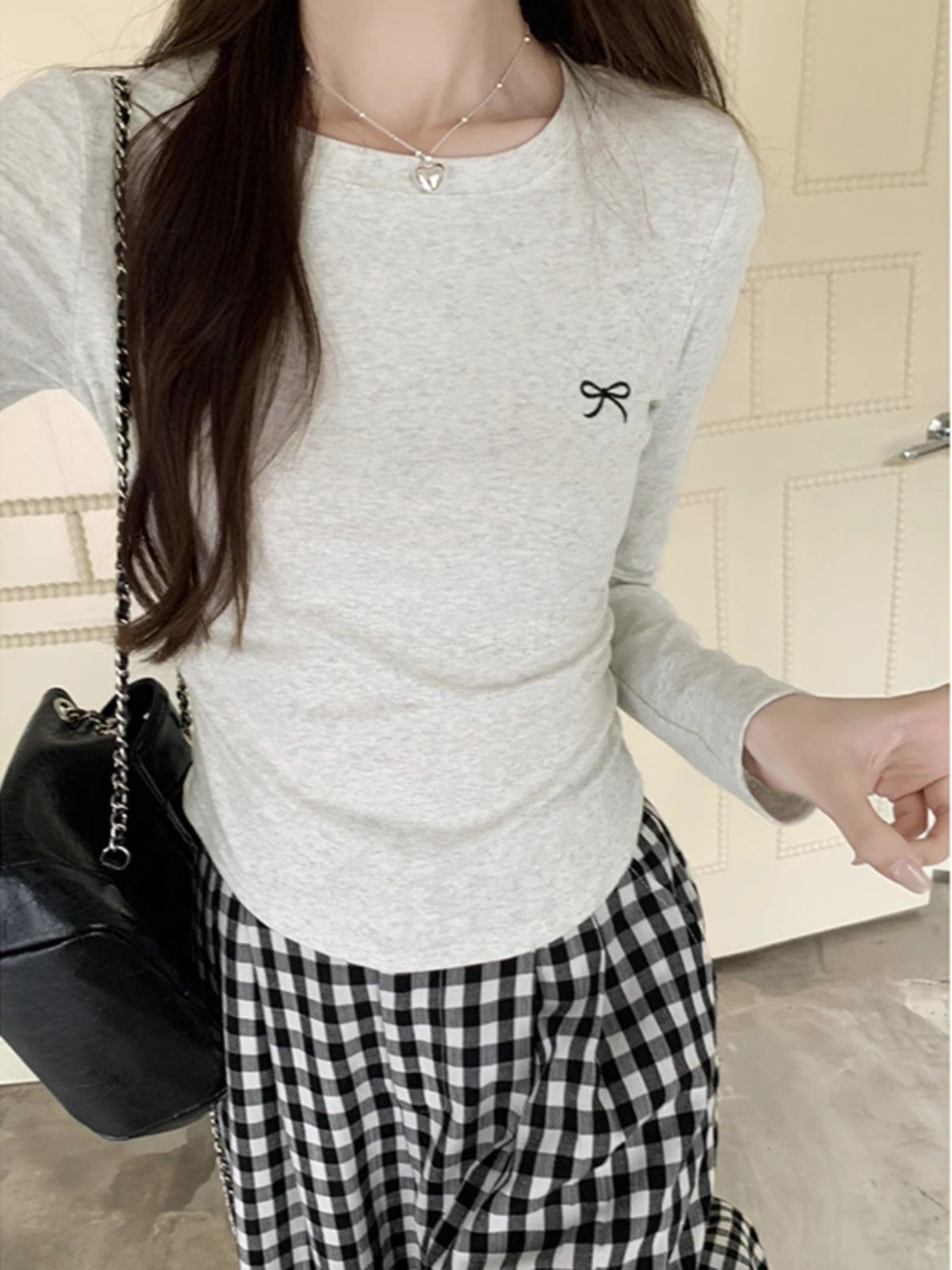 Women's Slim Fit Crew Neck Long Sleeve T-Shirt with Bow Pleat Design - Image 2