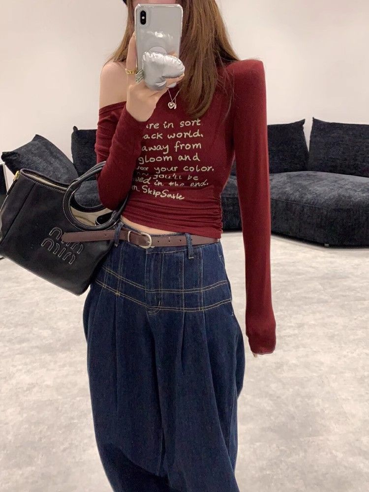 Letter Print Oblique Collar Off-Shoulder Long Sleeve T-Shirt Pleated Waist Short Top Sweet Style
